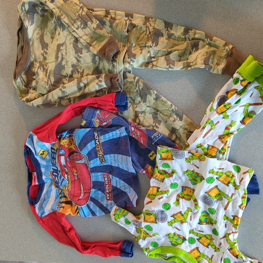 Lot of boys slim fit 3t pajamas